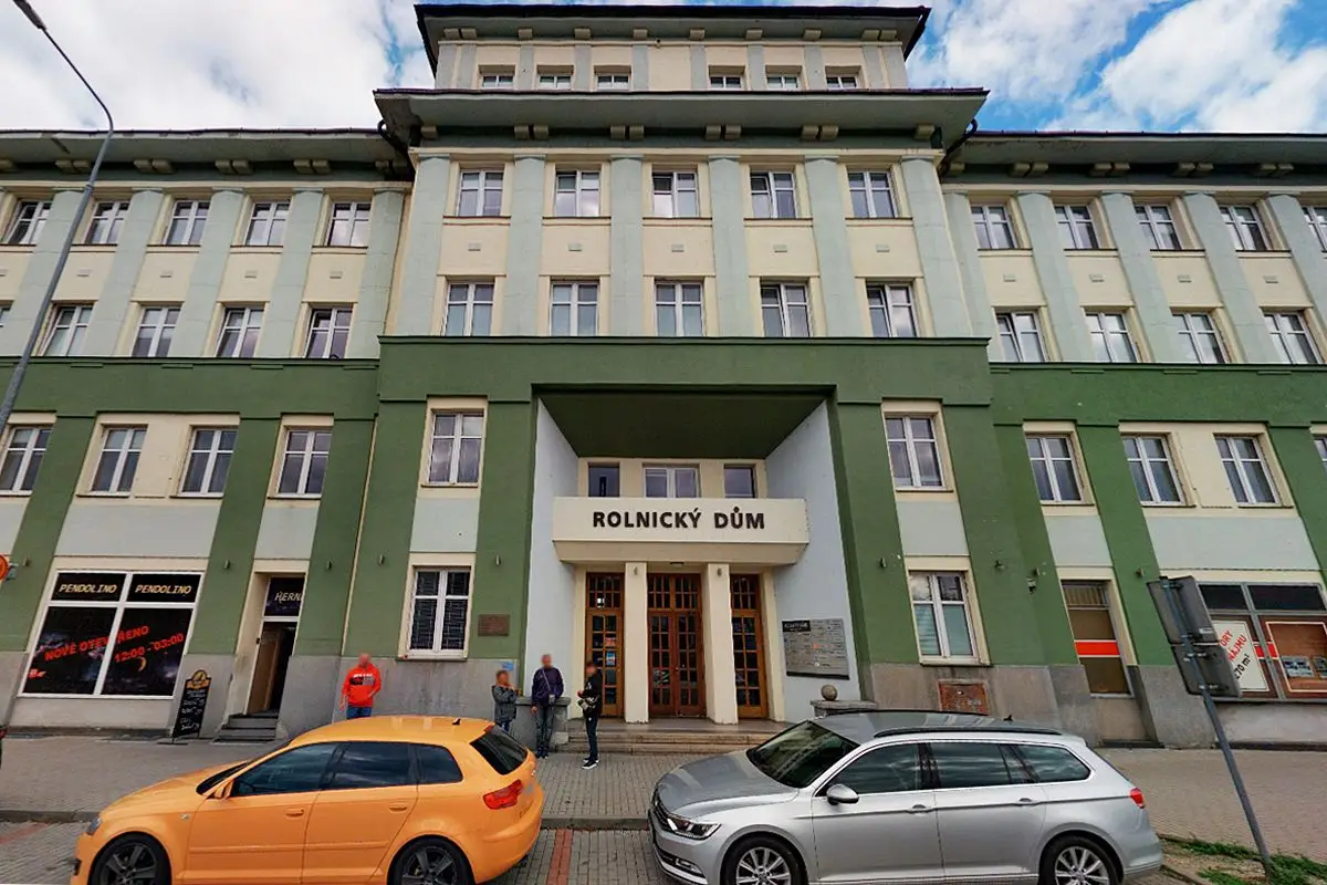 SVĚT OKEN - plastová okna a dveře